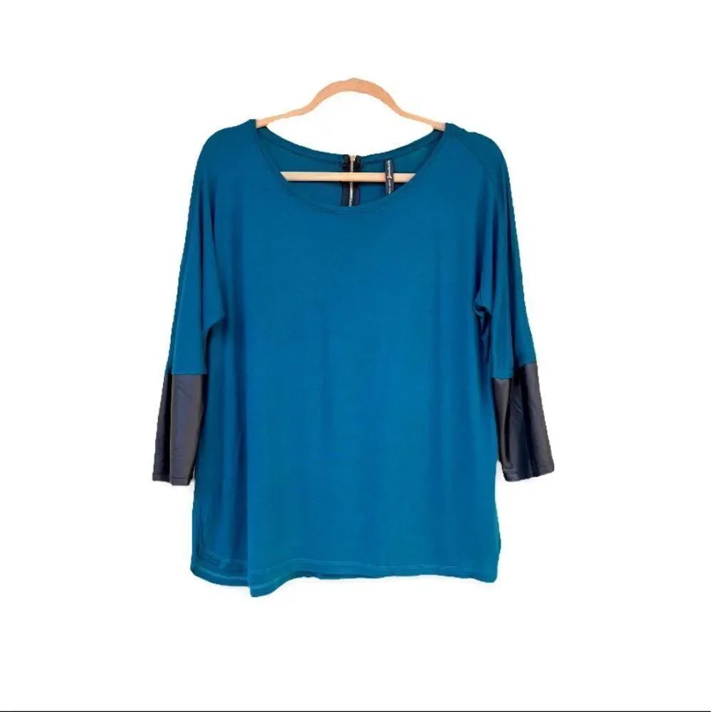 STRADIVARIUS | Leather Cuff Teal Sleeved Tee (M)